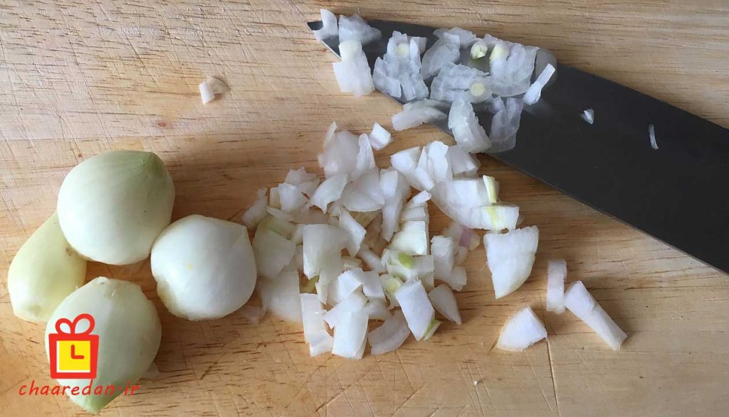 5 روش برای اینکه پیاز چشم را نسوزاند و علت سوزش چشم با پیاز چاره‌ دان