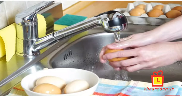روش صحیح شستن تخم مرغ